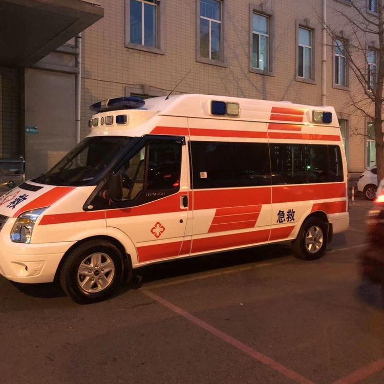 老街街道夜间租赁救护车护送病人转院：安全转运的 8 大核心注意事项